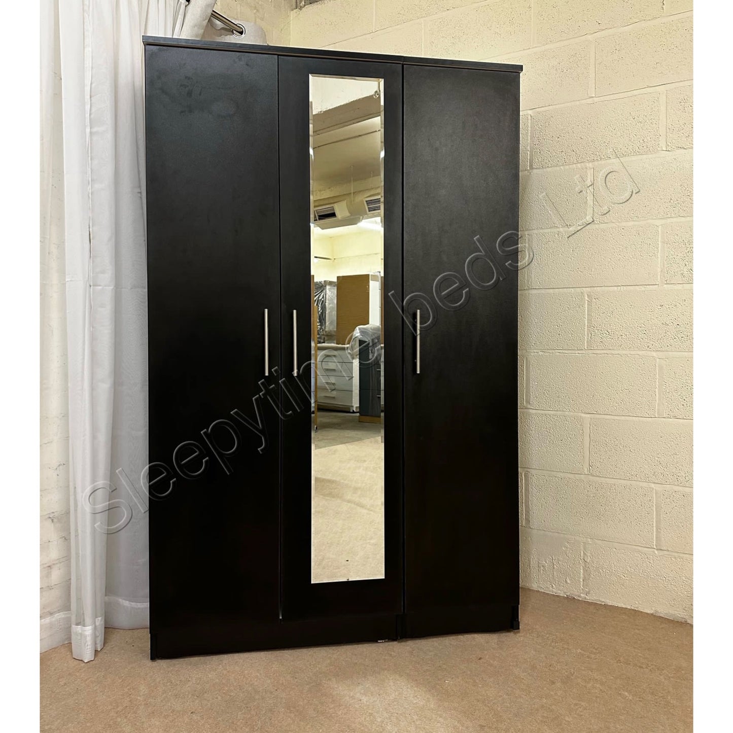 Triple Robe With Mirror